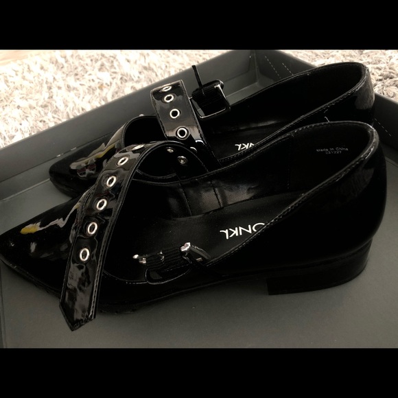 Flats - Picture 3 of 4